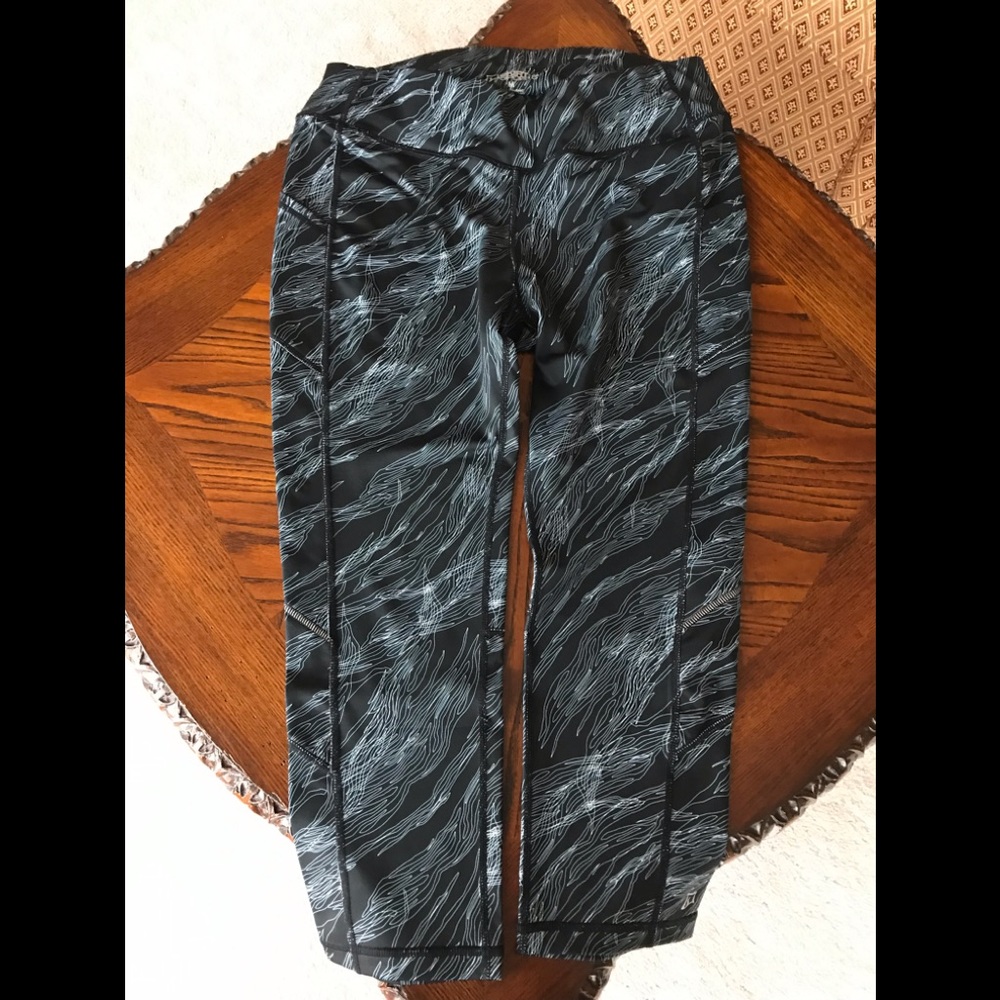 Skirt Sports Pocketopia Capri Night Dive Size M